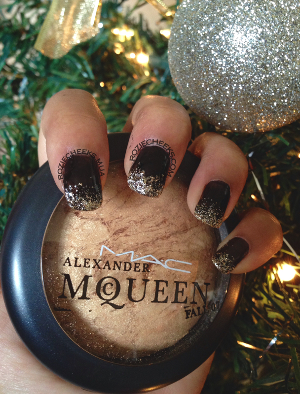 Black & Gold Glitter nails for NYE via roziecheeks.com